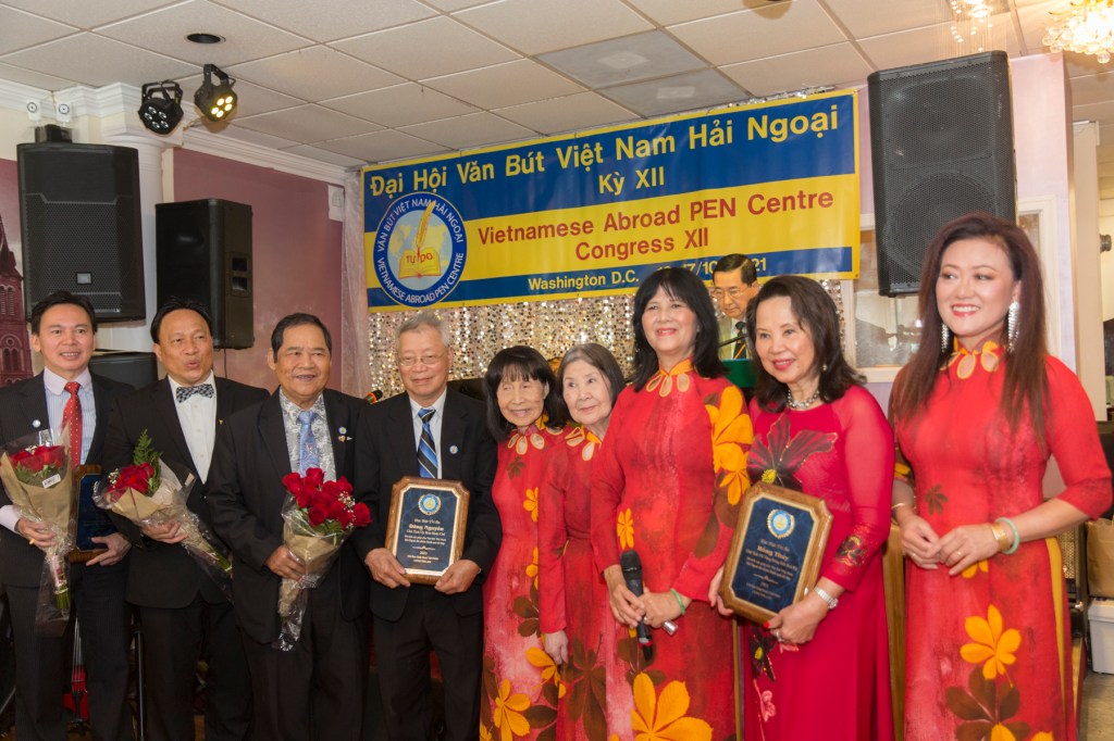 This image has an empty alt attribute; its file name is dhvb_10162021_223.jpg