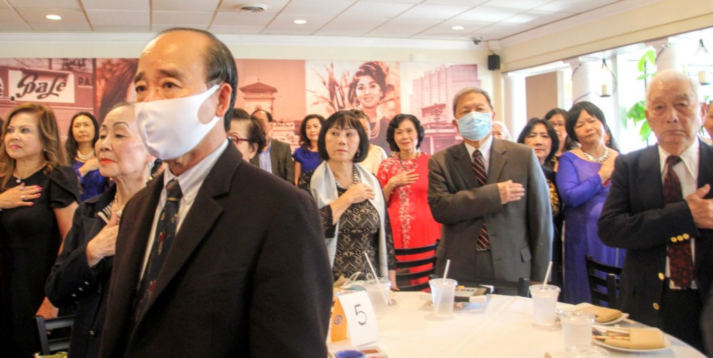 This image has an empty alt attribute; its file name is 083-1.jpg